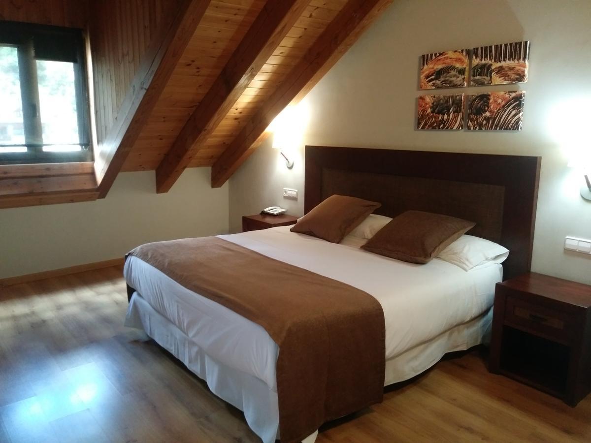 Roca Blanca Espot Exterior foto